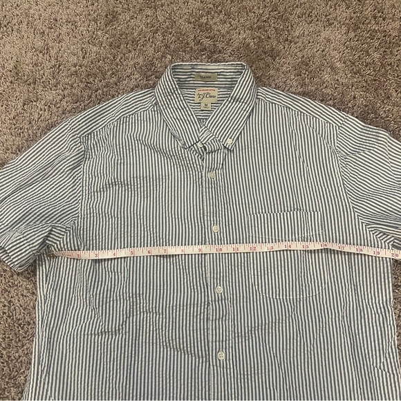 {J.Crew} Men’s Seersucker Short Sleeve Button Down Top - Picture 4 of 7
